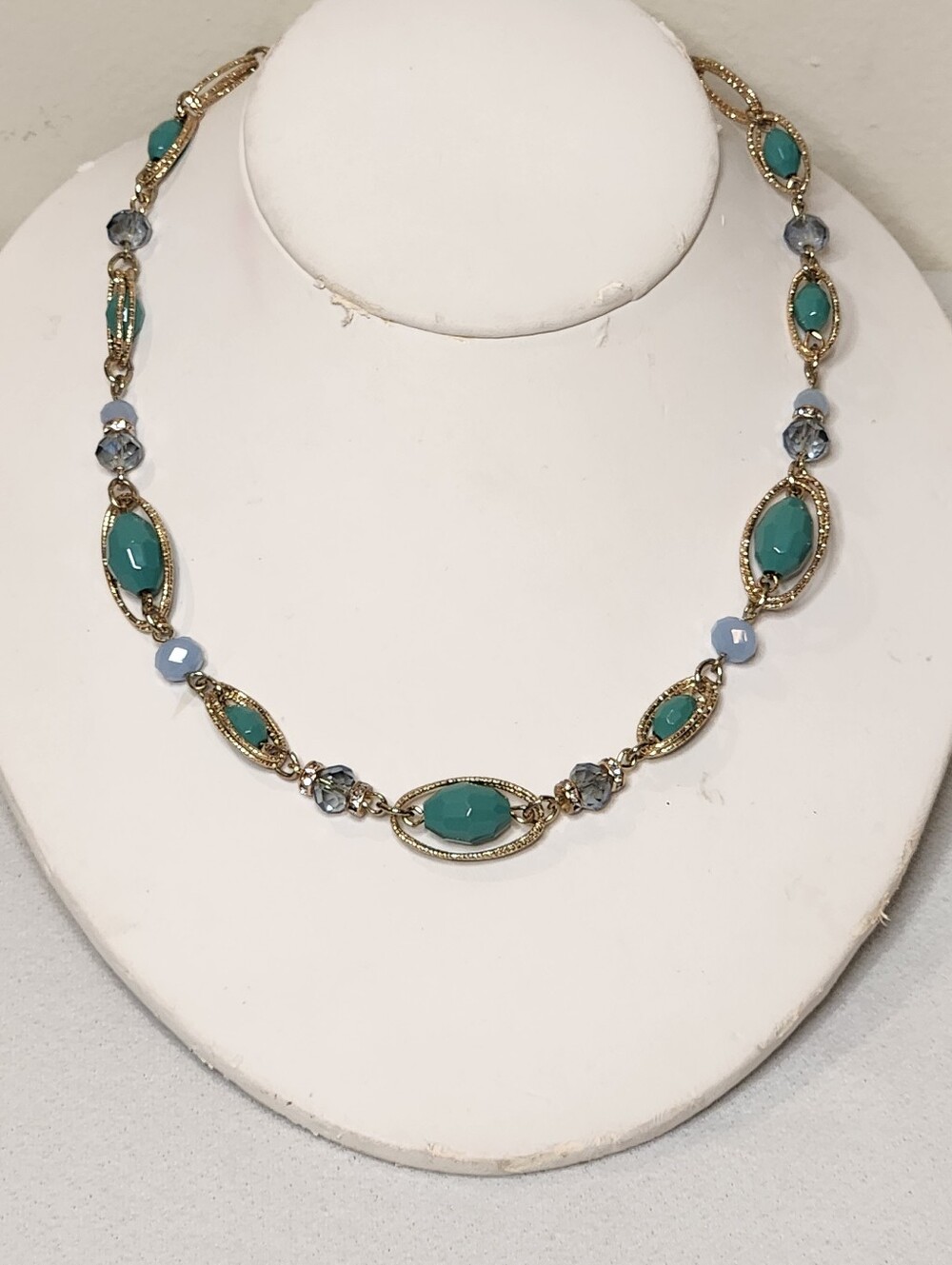 Napier Necklace & Bracelet Set Gold Tone Oval Chain Links Sea Green Blue Beads - Picture 3 of 16